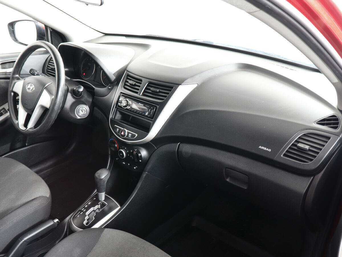 Купить Hyundai Solaris с пробегом. Фото: #5