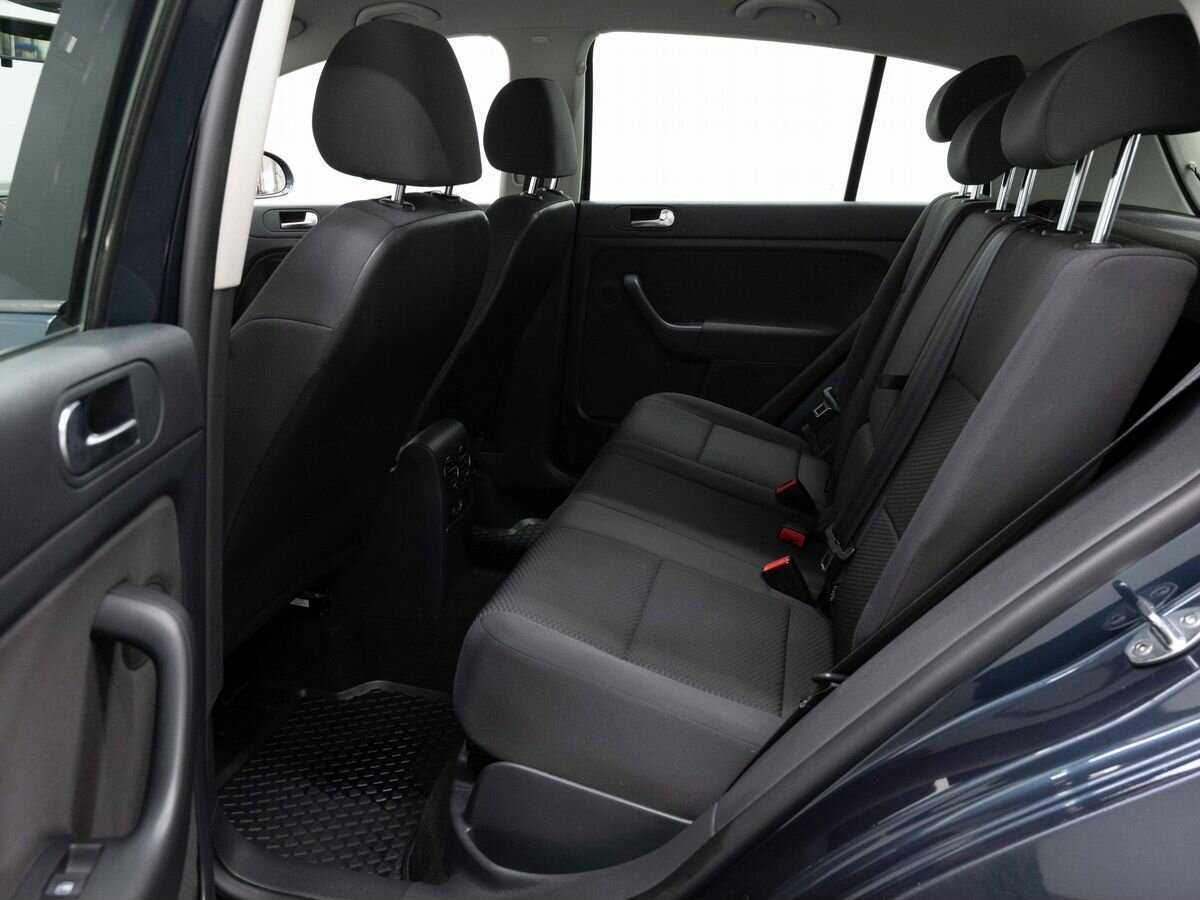 Купить Volkswagen Golf Plus с пробегом. Фото: #9