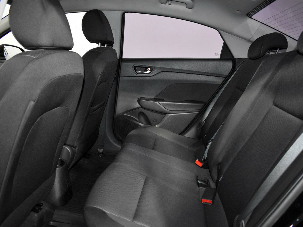 Купить Hyundai Solaris с пробегом. Фото: #10