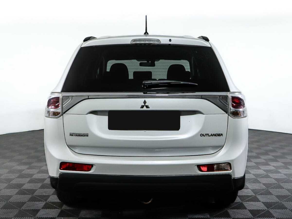 Купить Mitsubishi Outlander с пробегом. Фото: #4