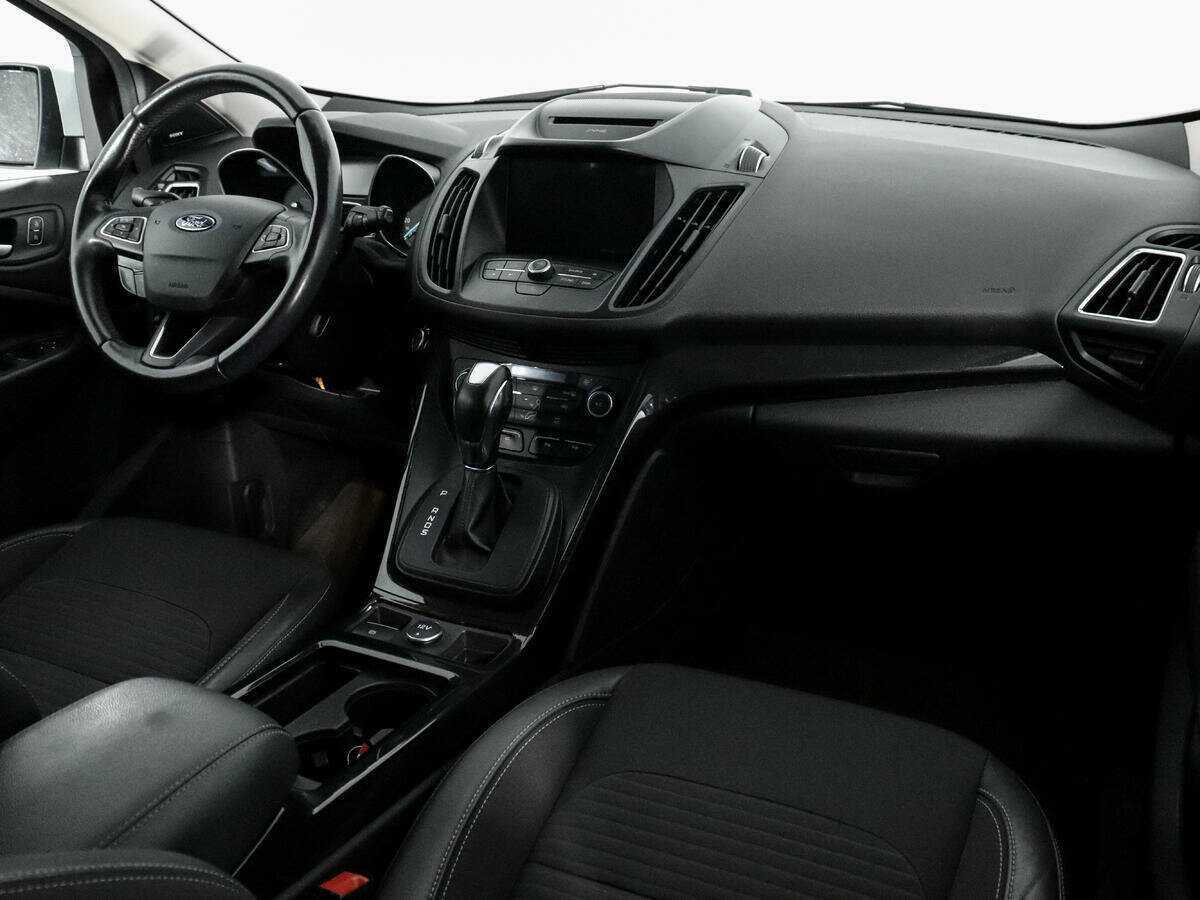 Купить Ford Kuga с пробегом. Фото: #7