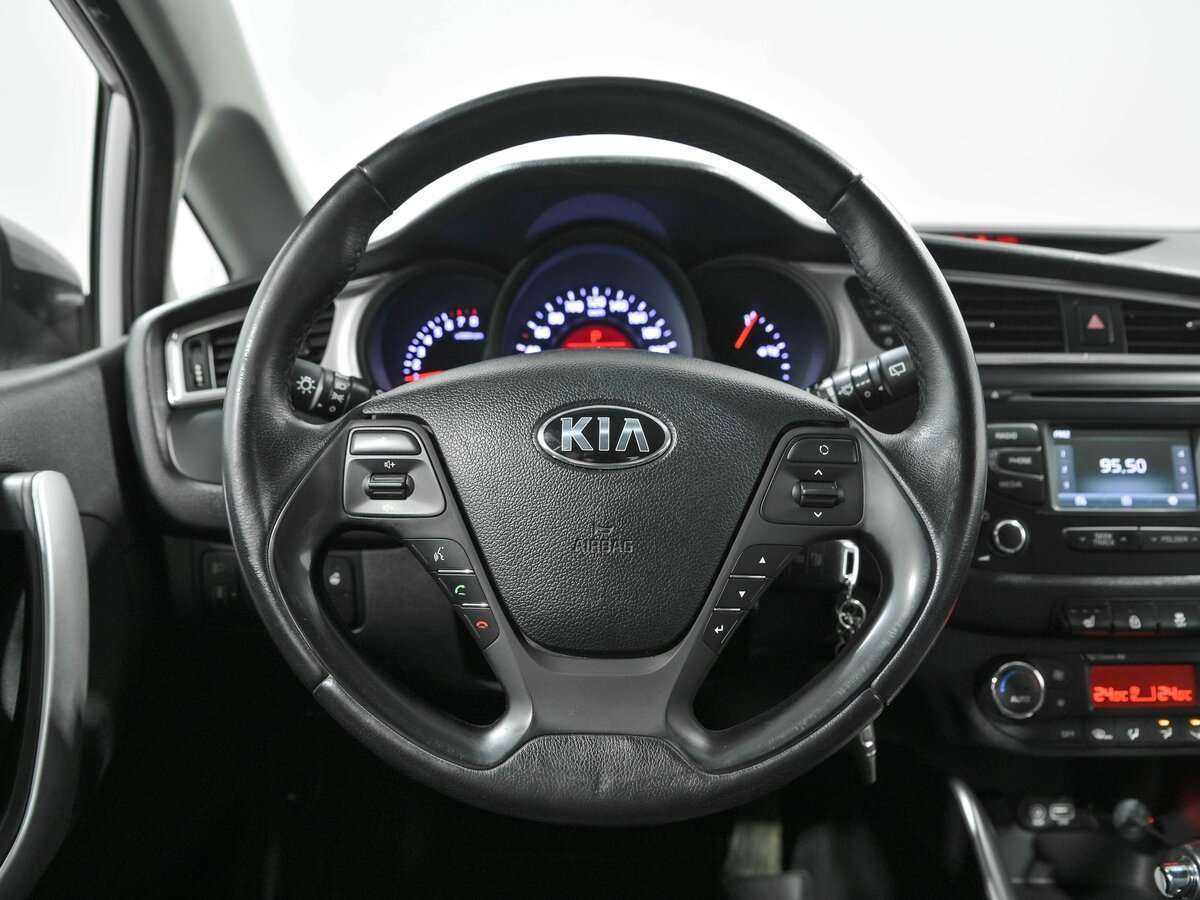 Купить Kia Ceed с пробегом. Фото: #7