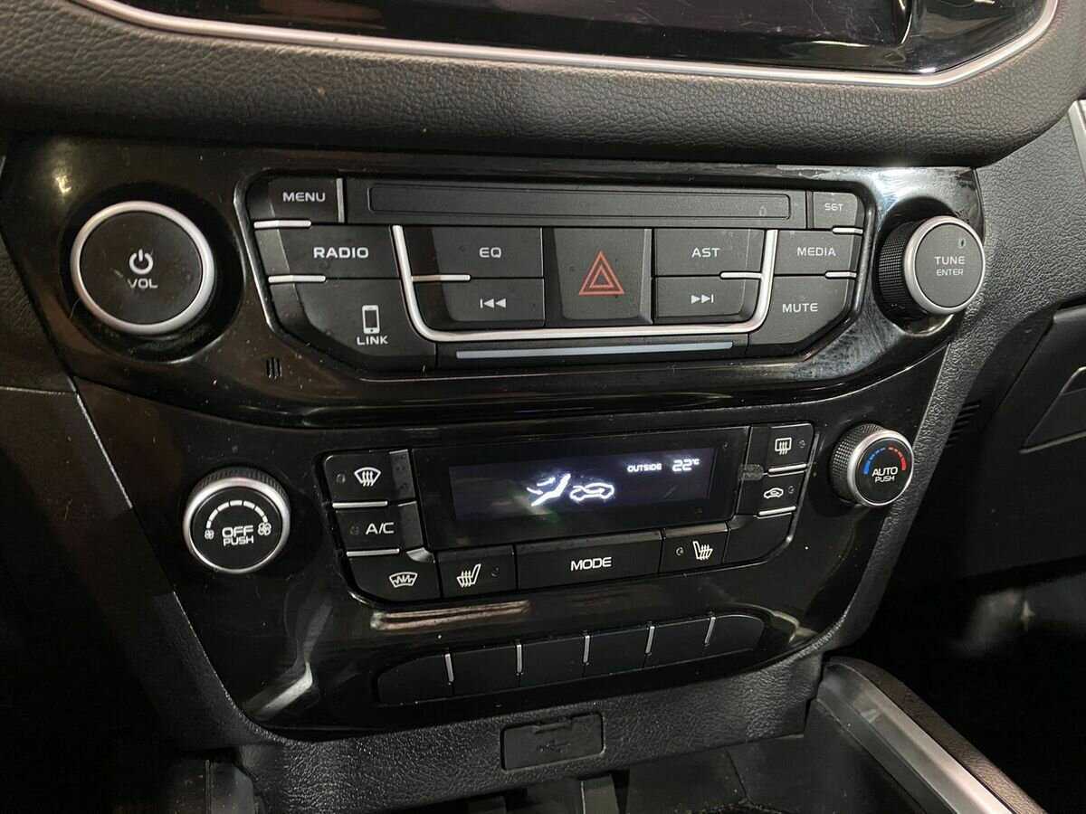 Купить Geely Emgrand X7 с пробегом. Фото: #14