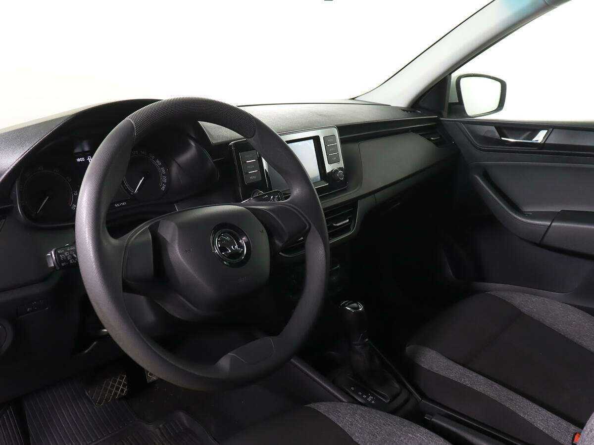 Купить Skoda Rapid с пробегом. Фото: #12