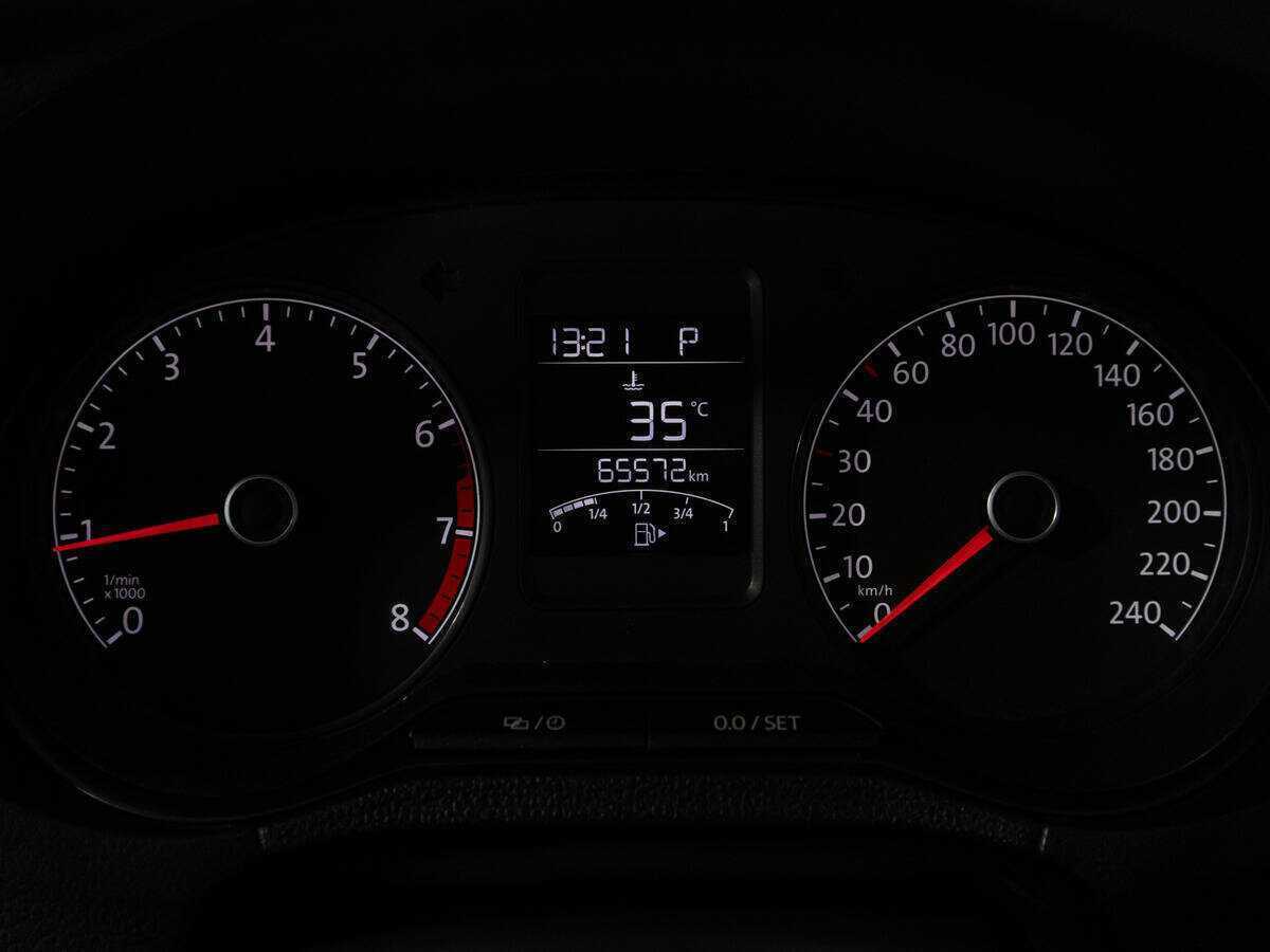 Купить Volkswagen Polo с пробегом. Фото: #11