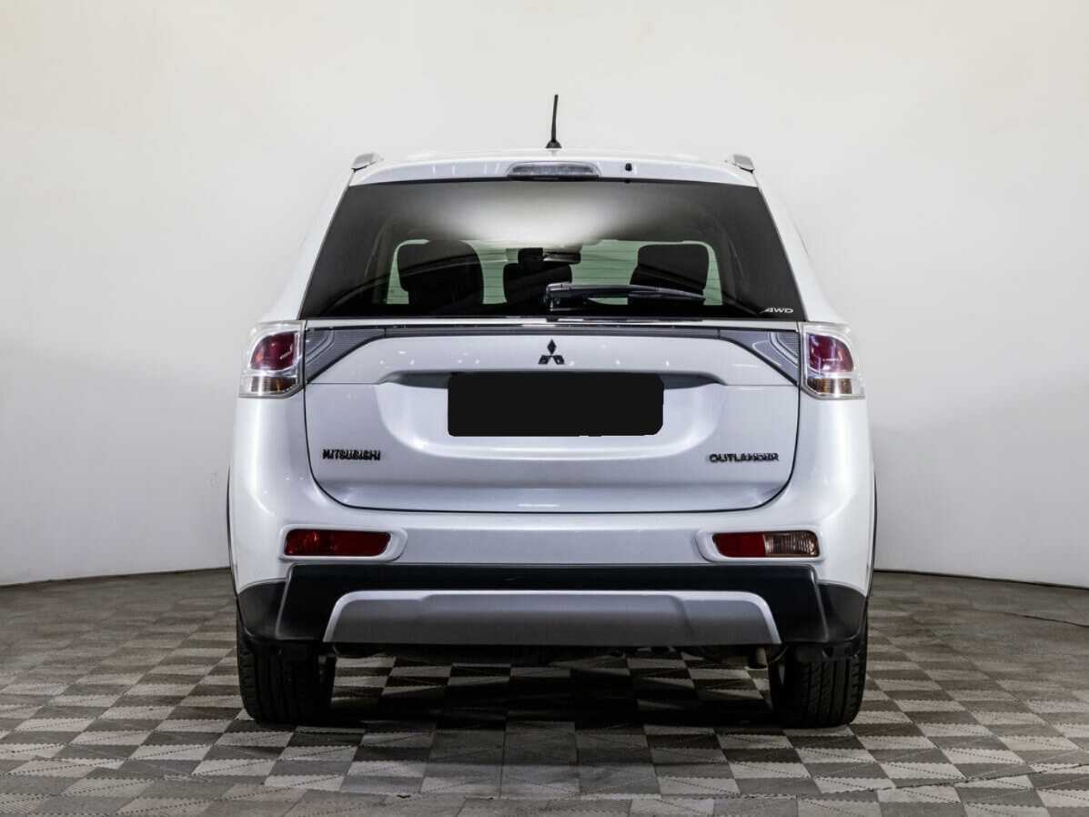 Купить Mitsubishi Outlander с пробегом. Фото: #5