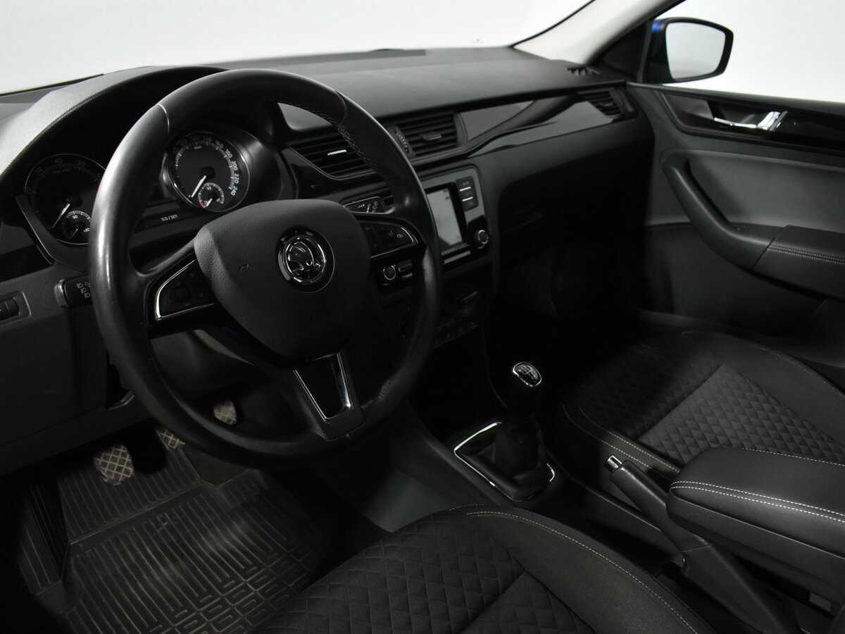 Купить Skoda Rapid с пробегом. Фото: #8