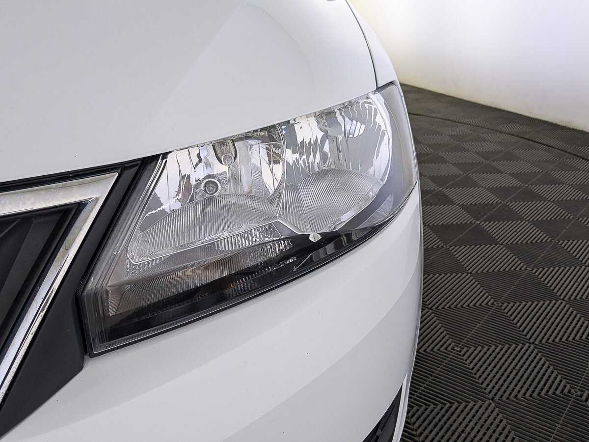 Купить Skoda Rapid с пробегом. Фото: #10