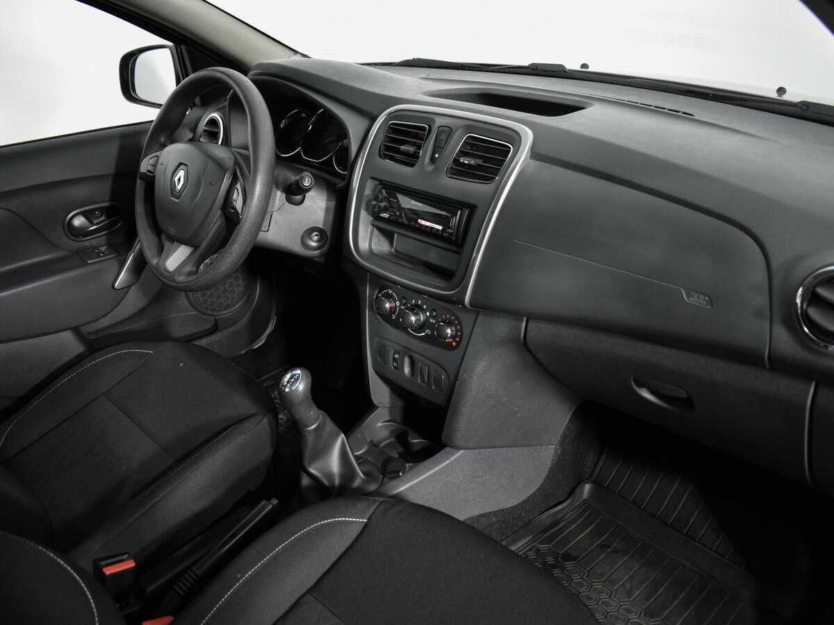 Купить Renault Sandero с пробегом. Фото: #17