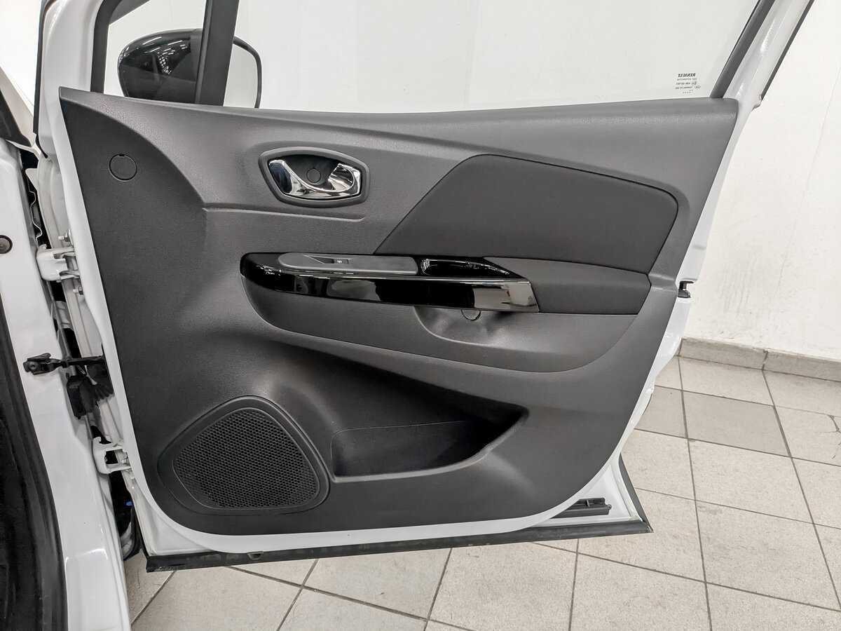 Купить Renault Kaptur с пробегом. Фото: #21