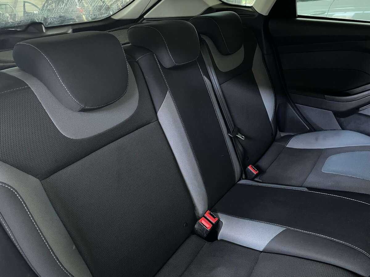 Купить Ford Focus с пробегом. Фото: #18