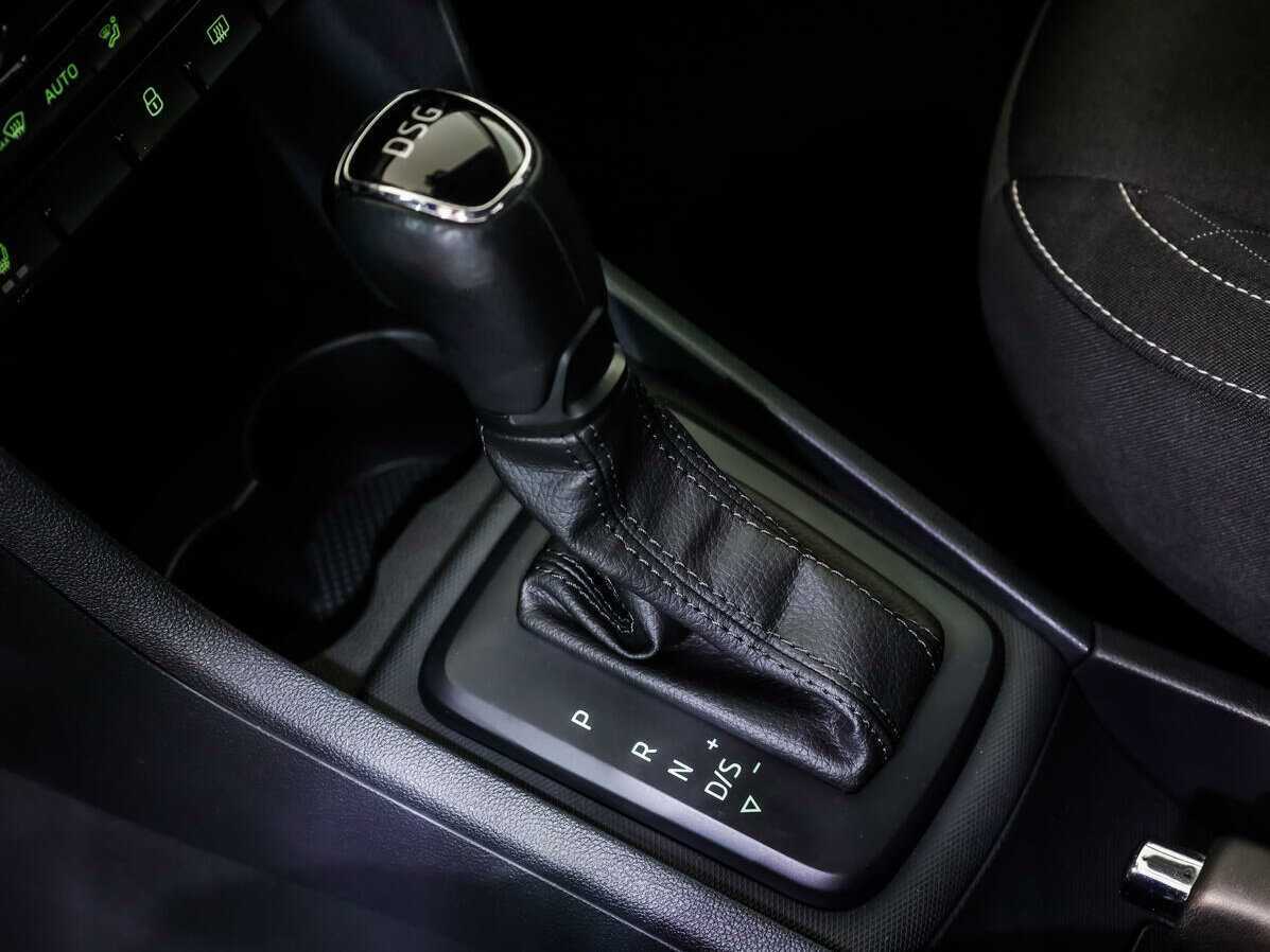 Купить Skoda Rapid с пробегом. Фото: #14