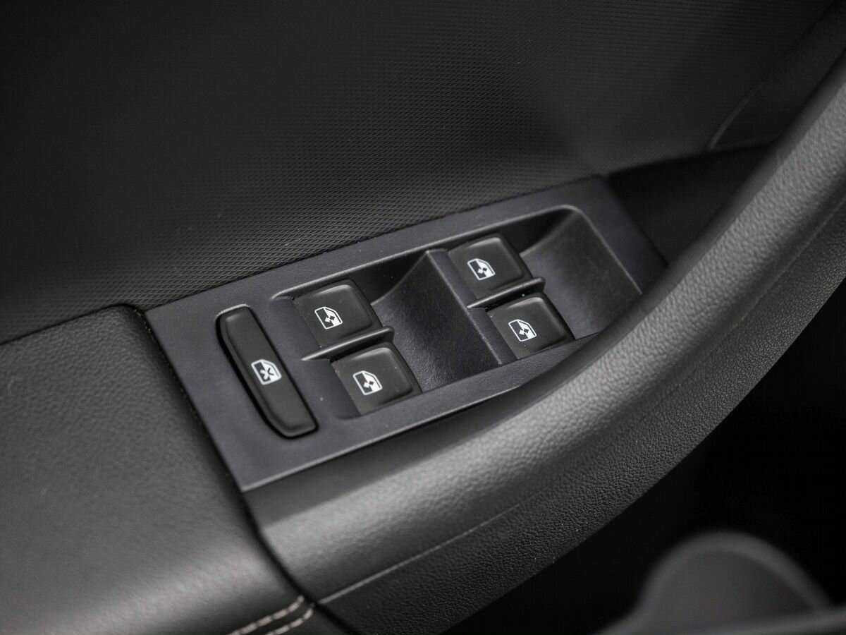 Купить Skoda Rapid с пробегом. Фото: #19