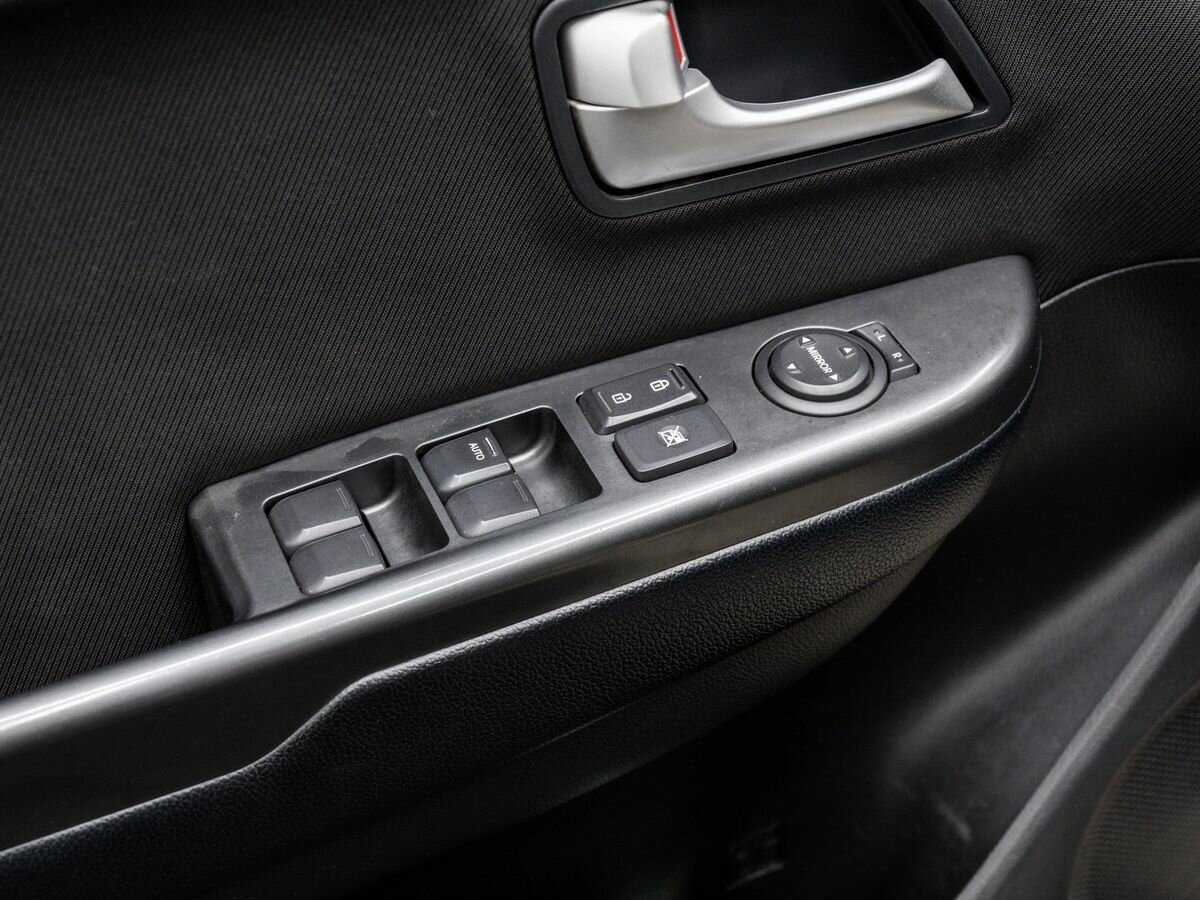 Купить Kia Rio с пробегом. Фото: #14