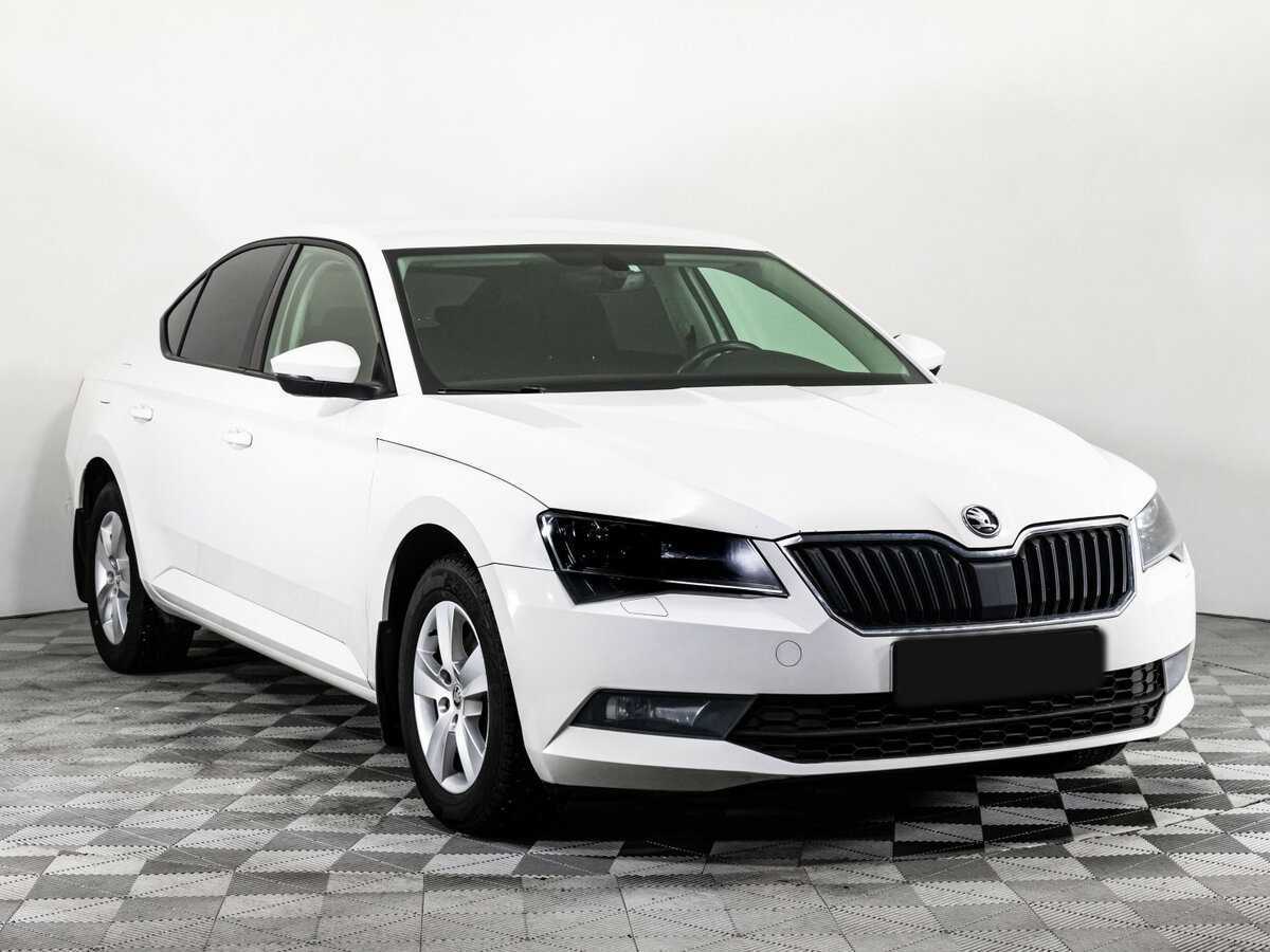 Купить Skoda Superb с пробегом. Фото: #2