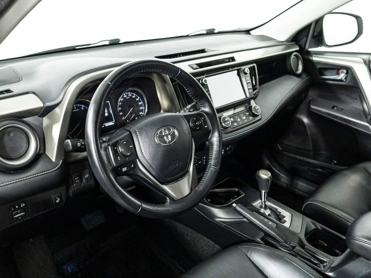 Купить Toyota RAV4 с пробегом. Фото: #10