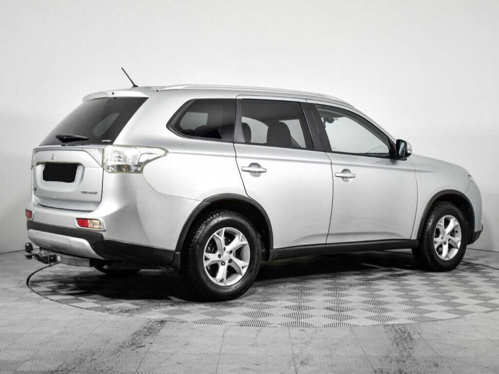 Купить Mitsubishi Outlander с пробегом. Фото: #4
