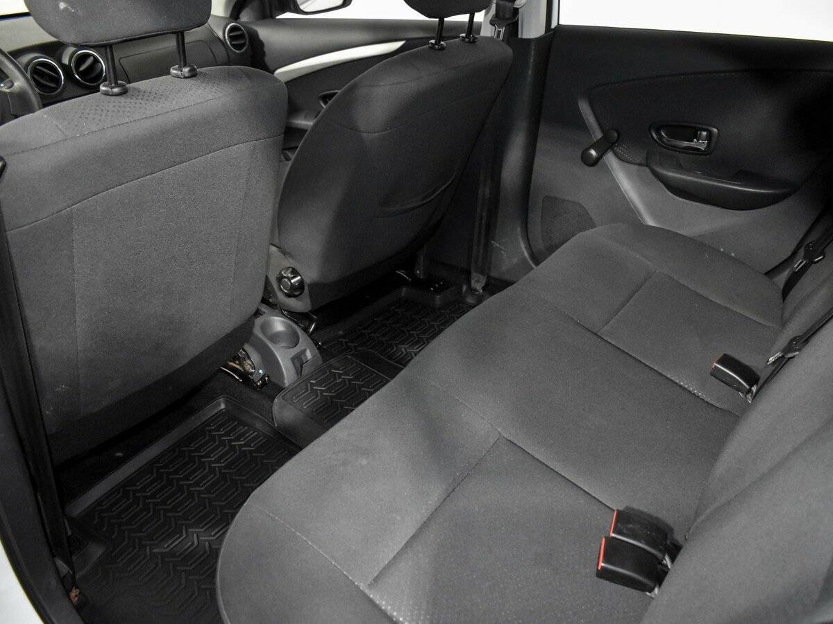 Купить Nissan Almera с пробегом. Фото: #11