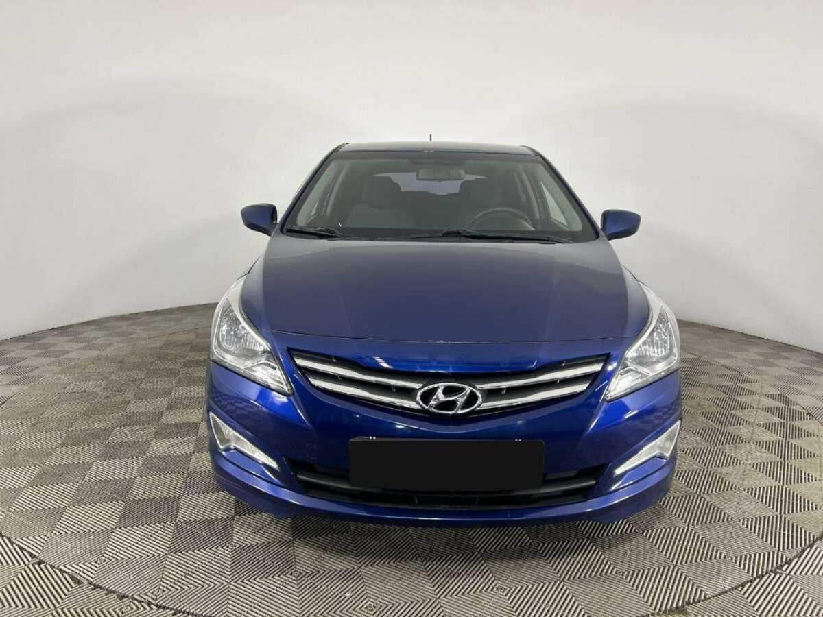 Купить Hyundai Solaris с пробегом. Фото: #1