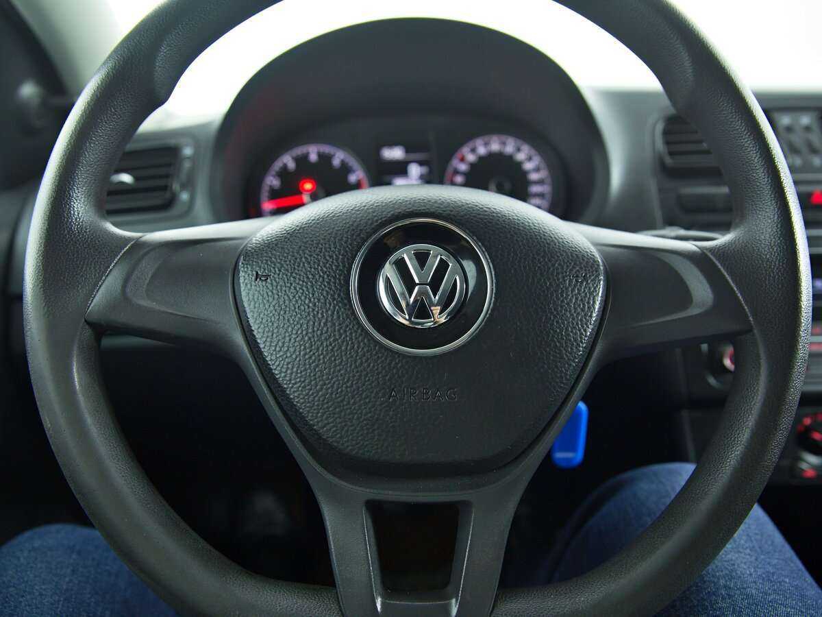 Купить Volkswagen Polo с пробегом. Фото: #9