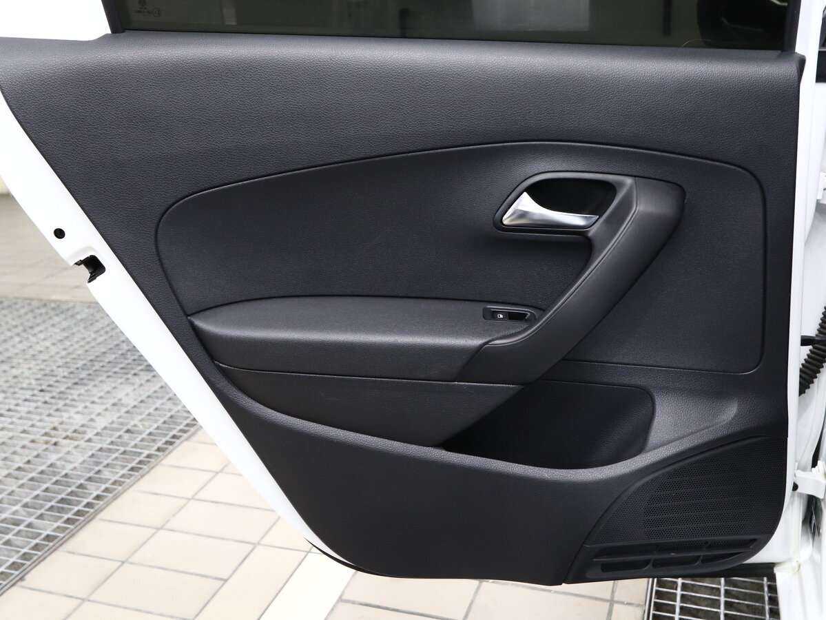 Купить Volkswagen Polo с пробегом. Фото: #12