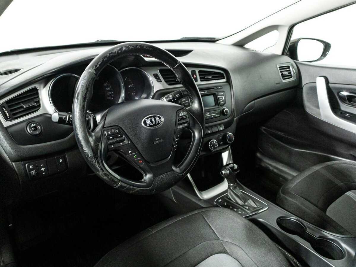Купить Kia Ceed с пробегом. Фото: #10
