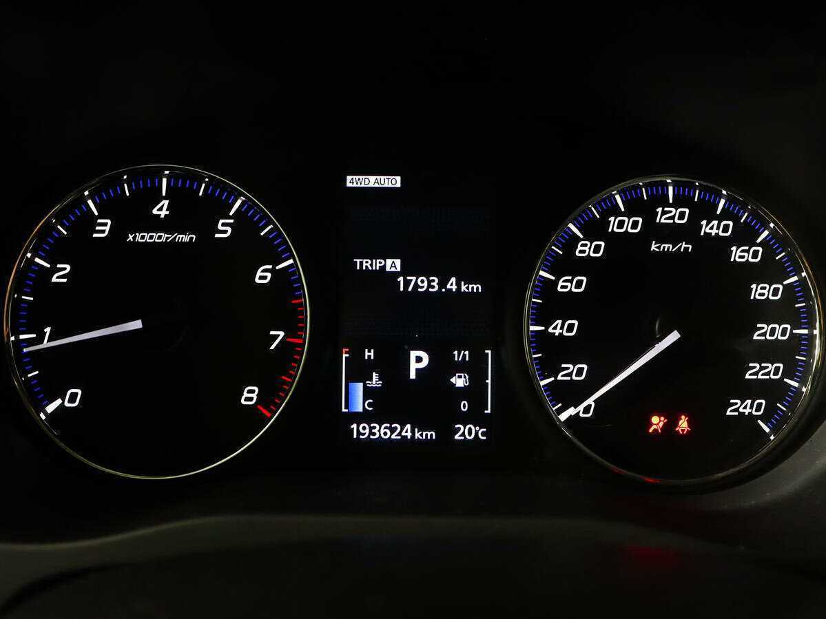 Купить Mitsubishi Outlander с пробегом. Фото: #8