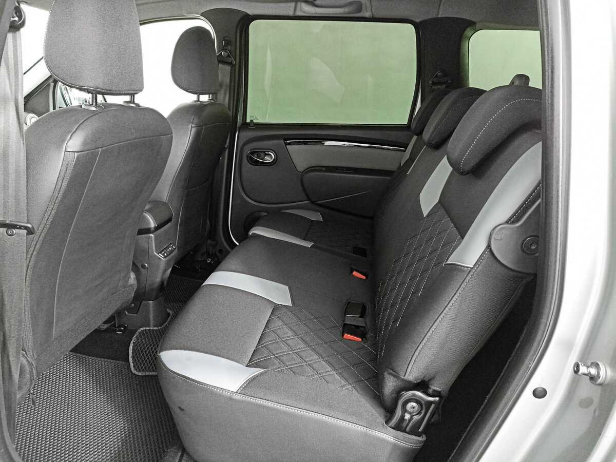 Купить Lada (ВАЗ) Largus с пробегом. Фото: #9