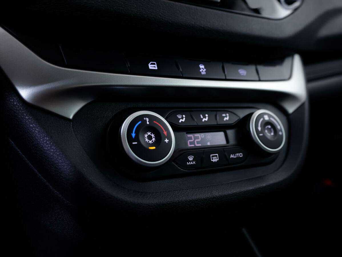 Купить Lada (ВАЗ) Vesta с пробегом. Фото: #10