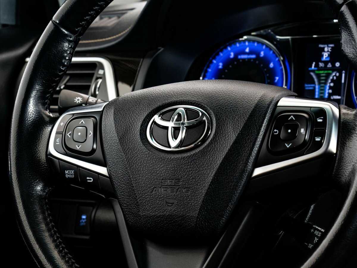 Купить Toyota Camry с пробегом. Фото: #10