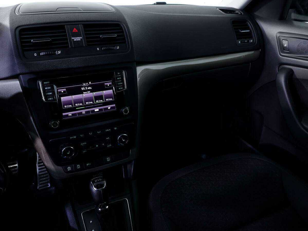 Купить Skoda Yeti с пробегом. Фото: #12