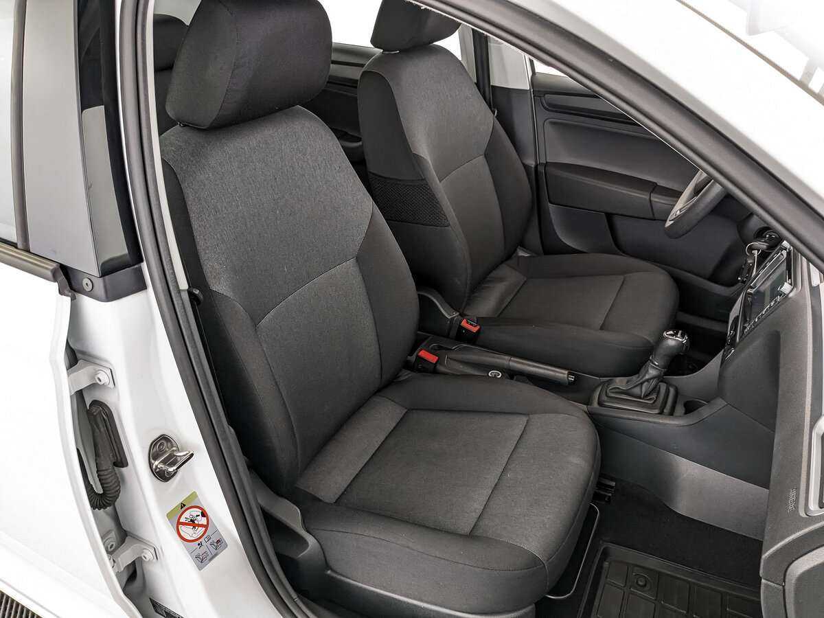 Купить Skoda Rapid с пробегом. Фото: #19