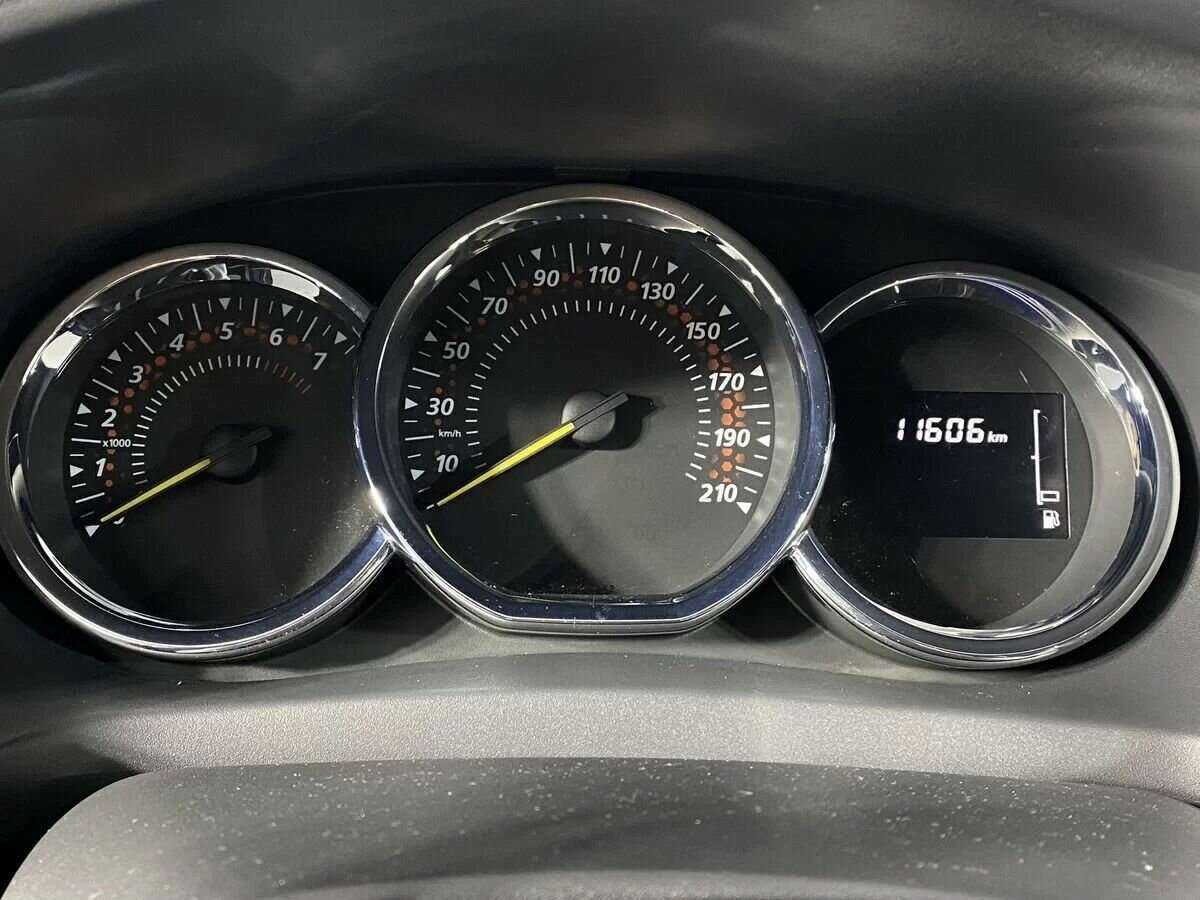 Купить Renault Sandero с пробегом. Фото: #16