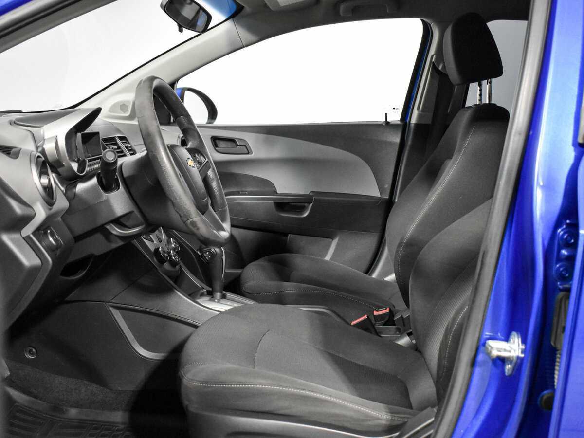 Купить Chevrolet Aveo с пробегом. Фото: #9