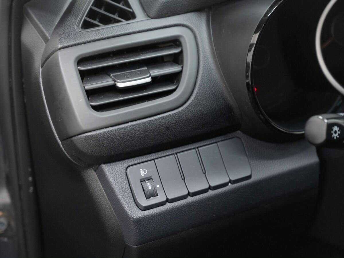 Купить Kia Rio с пробегом. Фото: #13