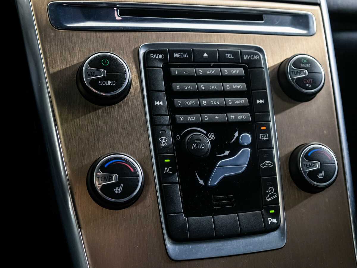 Купить Volvo XC60 с пробегом. Фото: #10