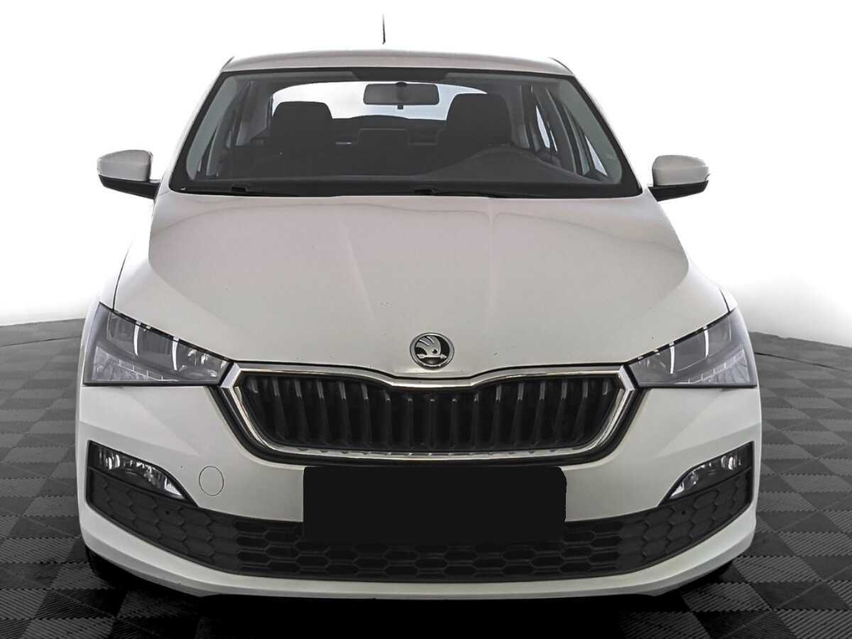 Купить Skoda Rapid с пробегом. Фото: #1