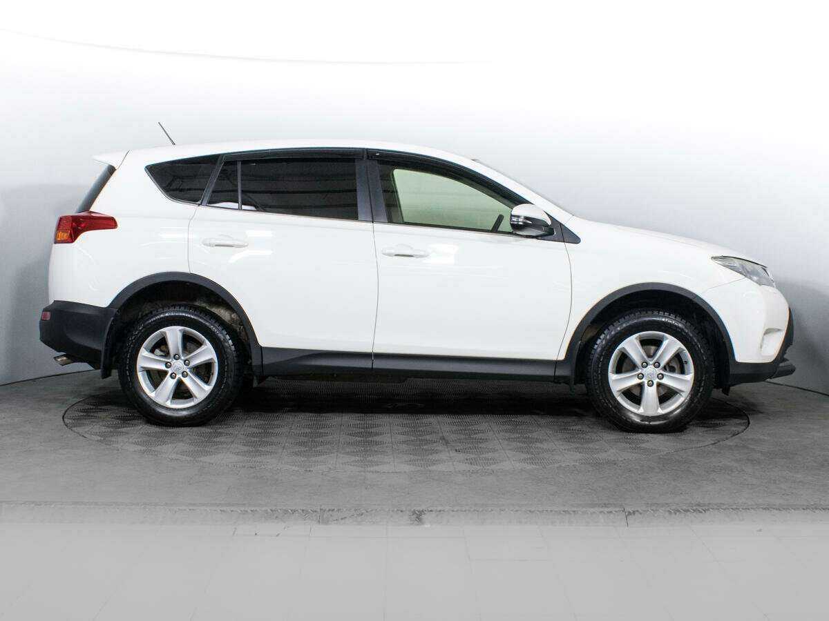 Купить Toyota RAV4 с пробегом. Фото: #3