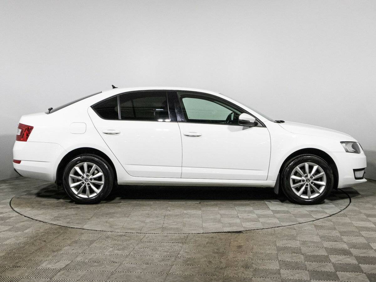 Купить Skoda Octavia с пробегом. Фото: #3