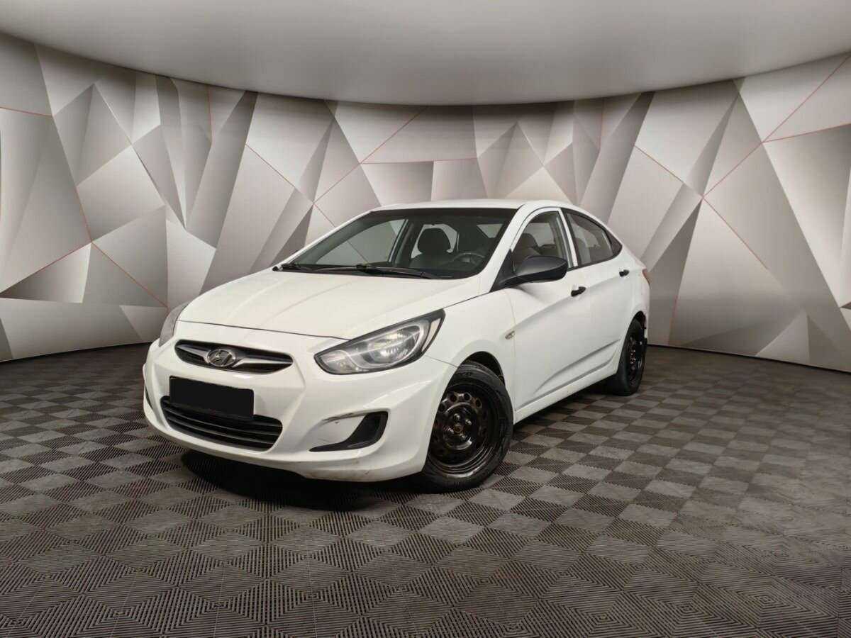 Купить Hyundai Solaris с пробегом. Посмотреть фото
