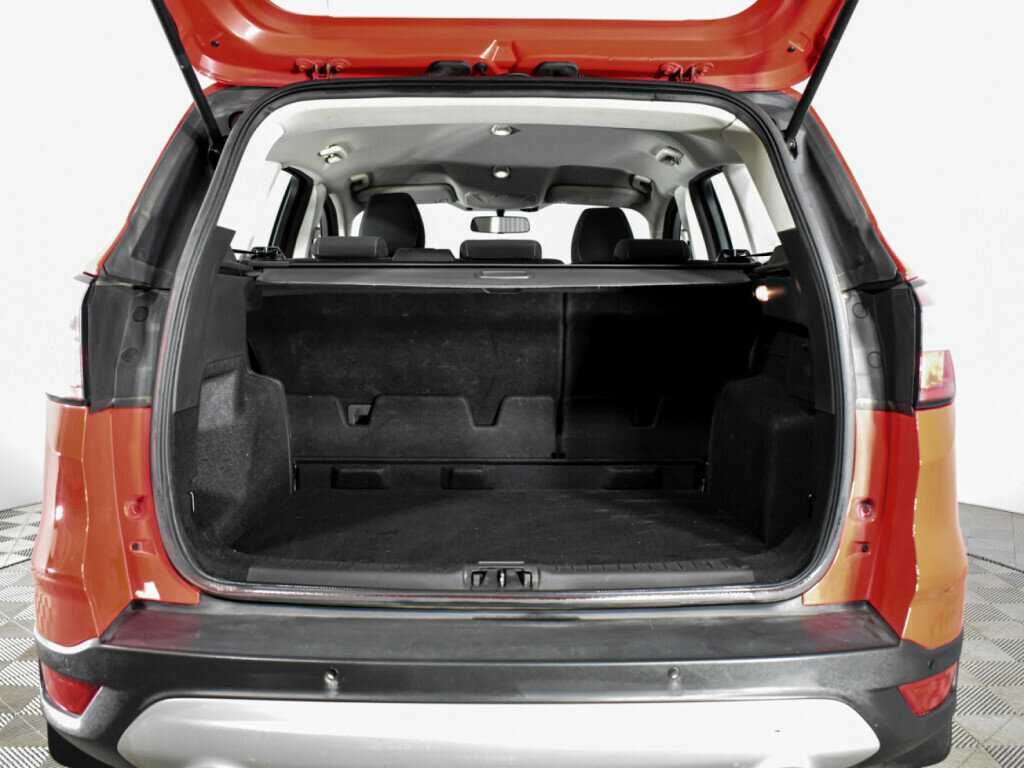 Купить Ford Kuga с пробегом. Фото: #16