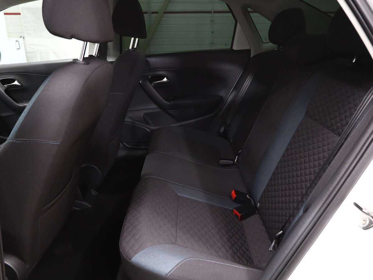 Купить Volkswagen Polo с пробегом. Фото: #9