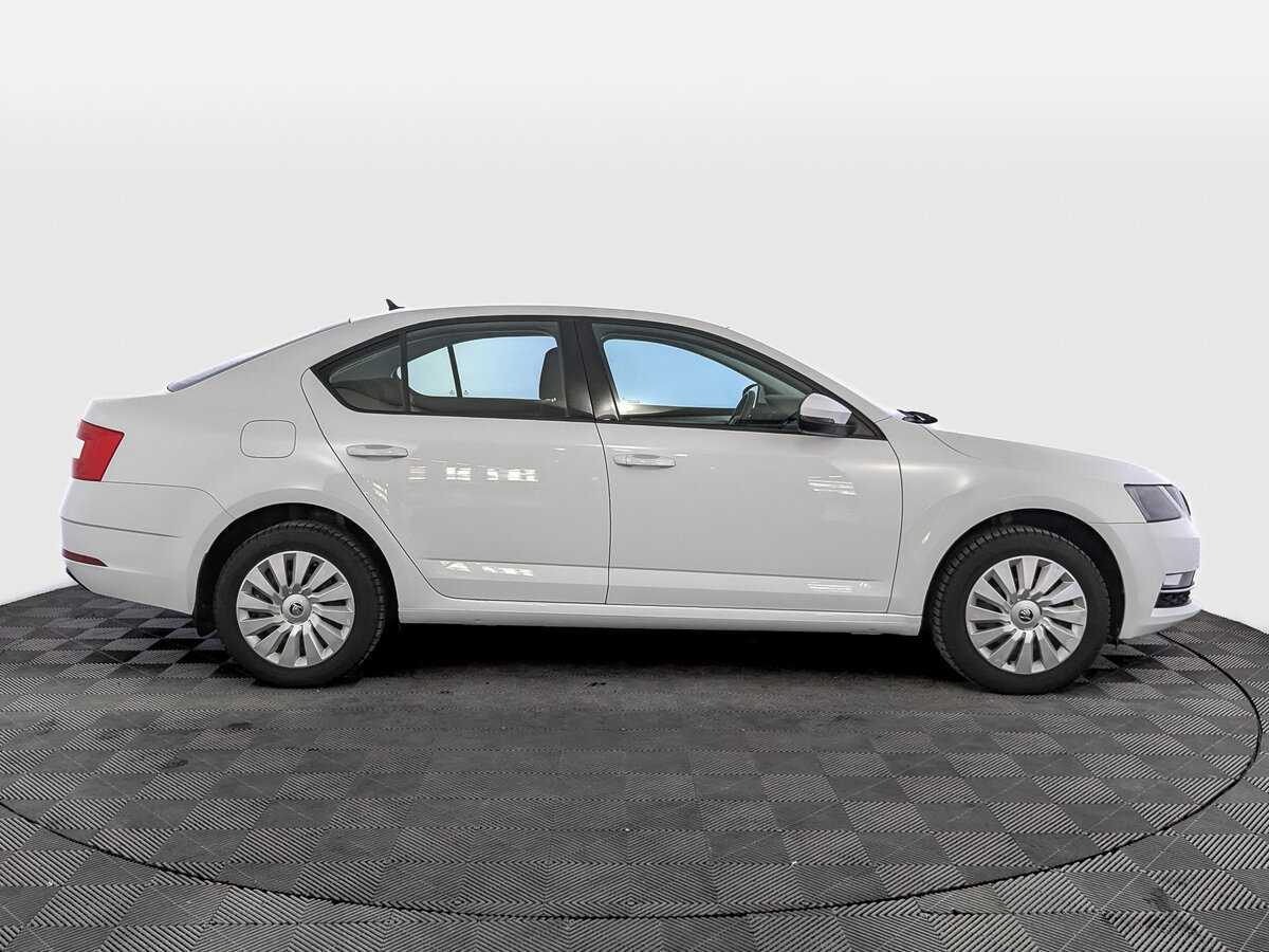 Купить Skoda Octavia с пробегом. Фото: #3