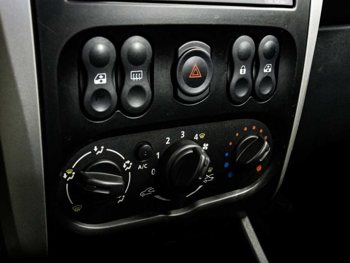 Купить Nissan Almera с пробегом. Фото: #9