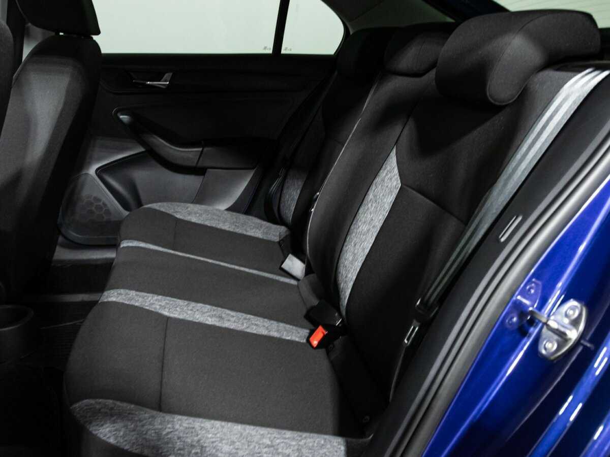 Купить Skoda Rapid с пробегом. Фото: #9