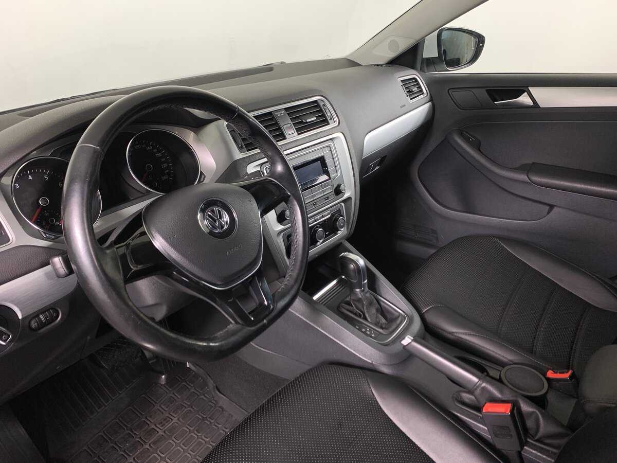 Купить Volkswagen Jetta с пробегом. Фото: #10