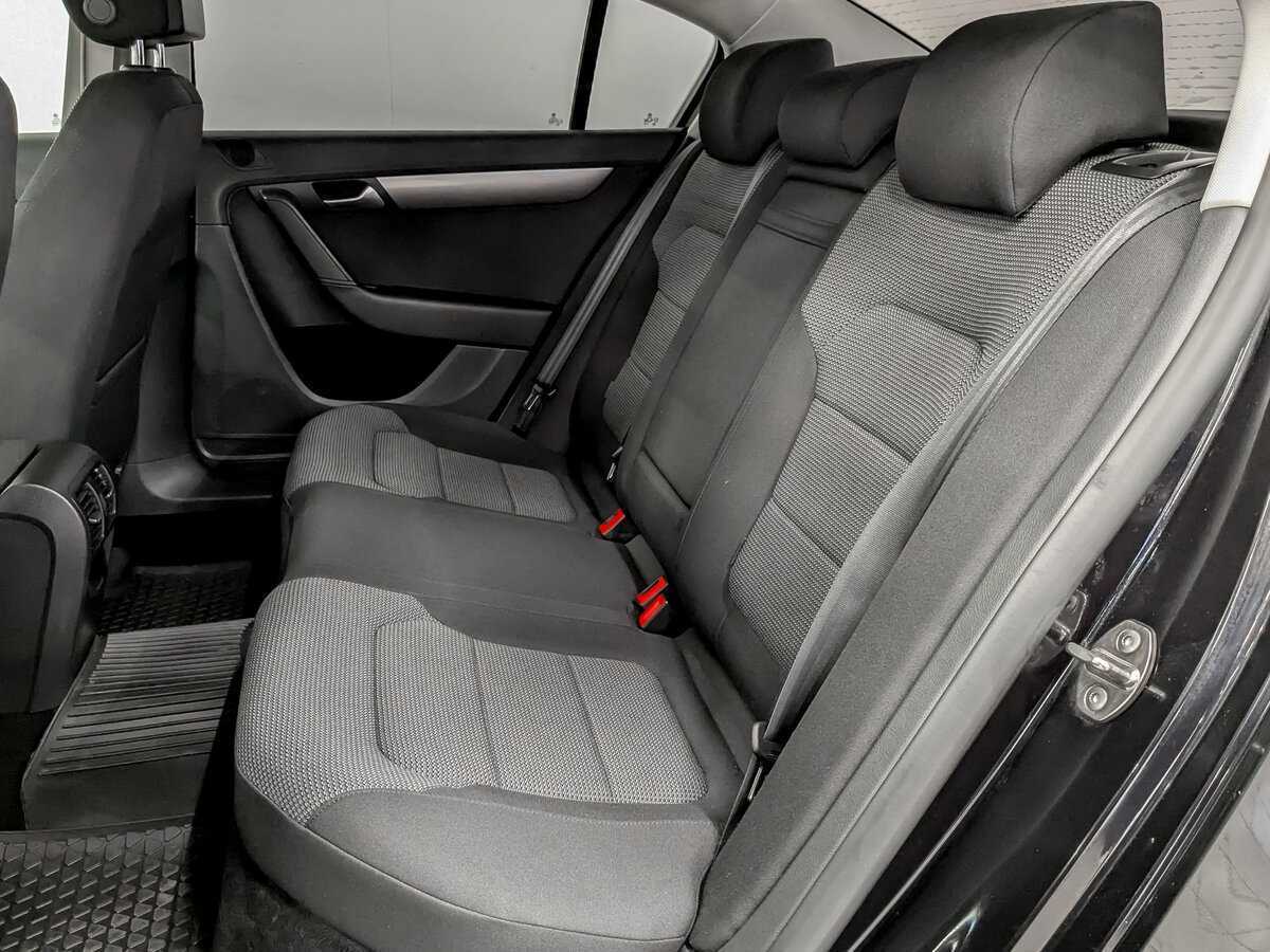 Купить Volkswagen Passat с пробегом. Фото: #11
