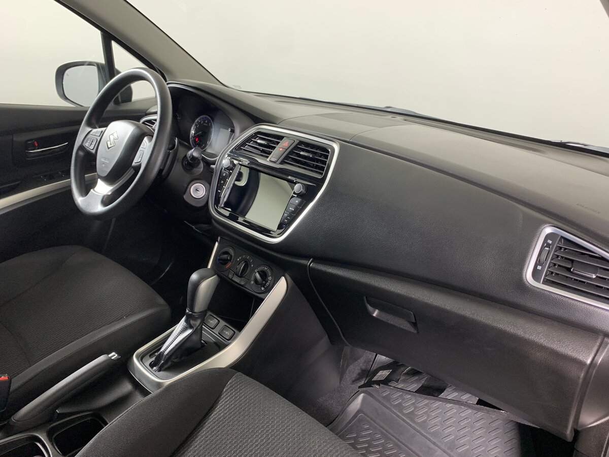 Купить Suzuki SX4 с пробегом. Фото: #12