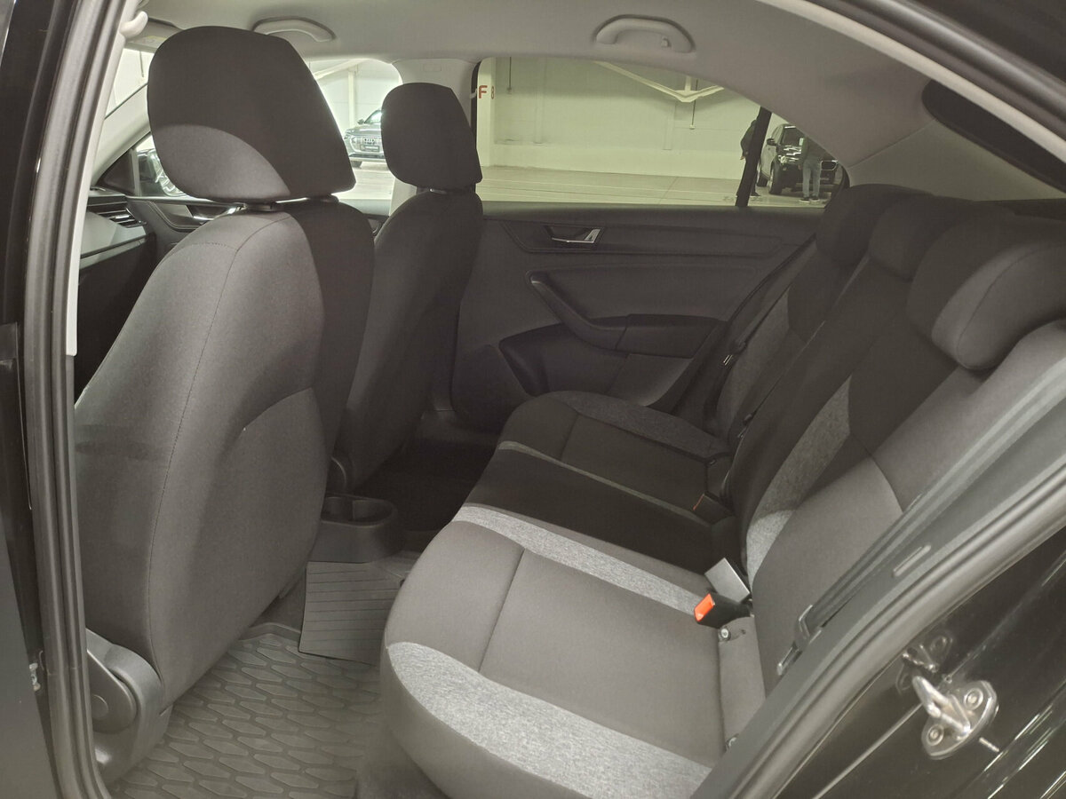 Купить Skoda Rapid с пробегом. Фото: #11