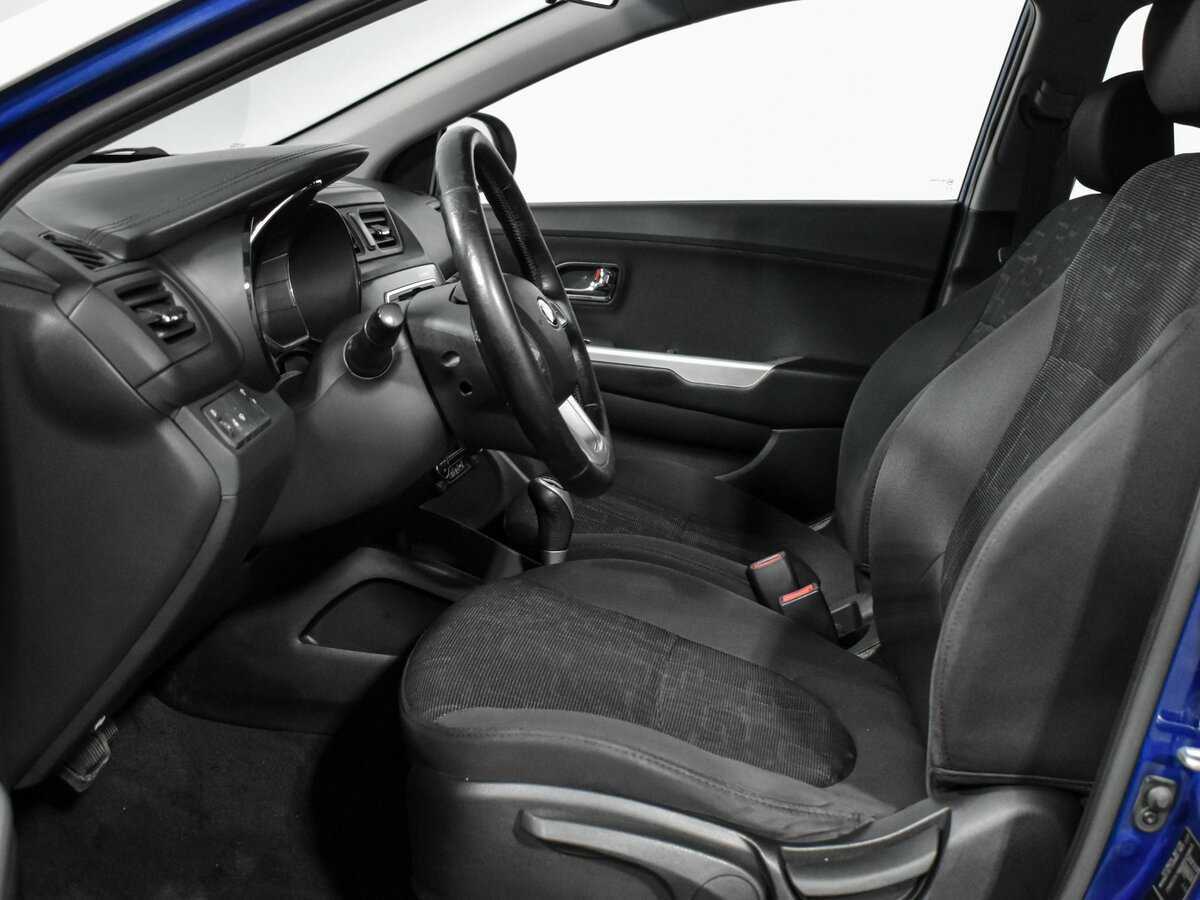 Купить Kia Rio с пробегом. Фото: #9